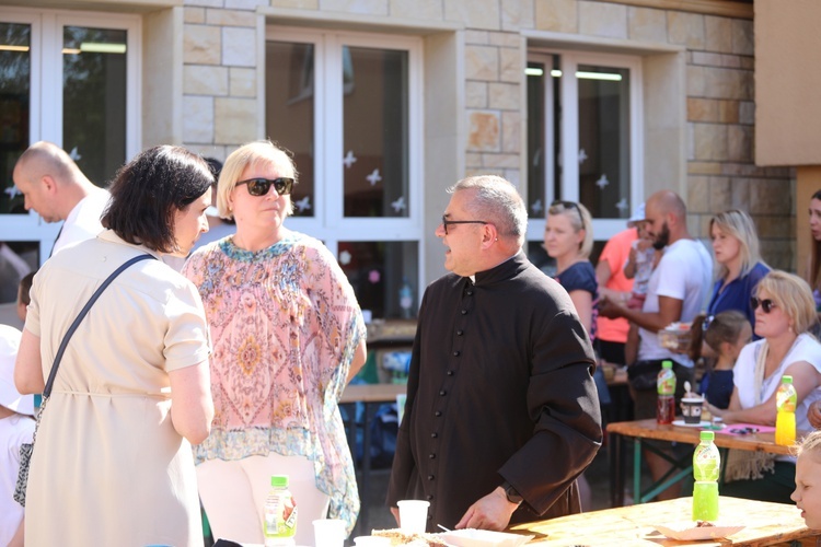 Dzień Rodziny przy papieskiej szkole w Porąbce-Kozubniku