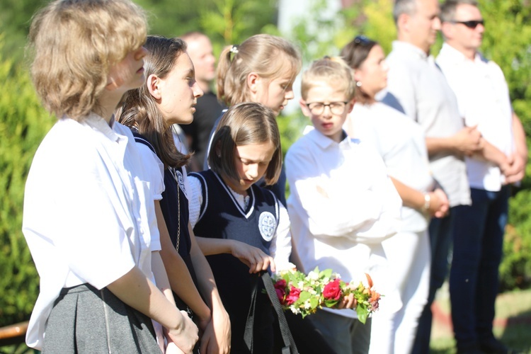 Dzień Rodziny przy papieskiej szkole w Porąbce-Kozubniku