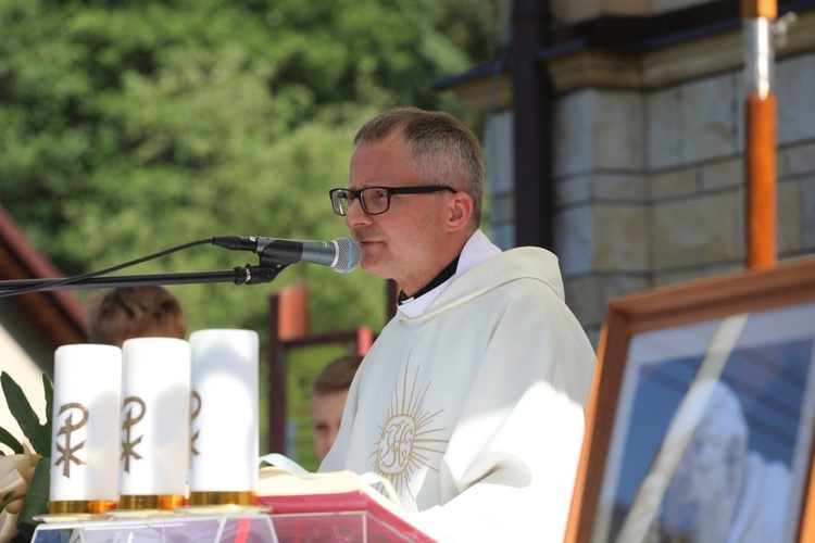 Dzień Rodziny przy papieskiej szkole w Porąbce-Kozubniku