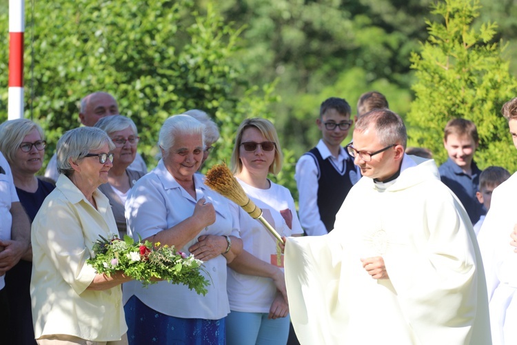 Dzień Rodziny przy papieskiej szkole w Porąbce-Kozubniku