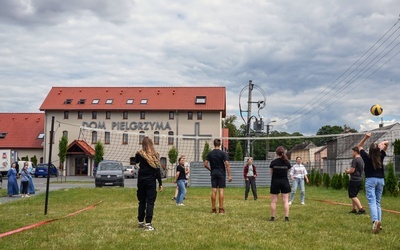 Zakończyły się rekolekcje młodzieżowe w Skrzatuszu