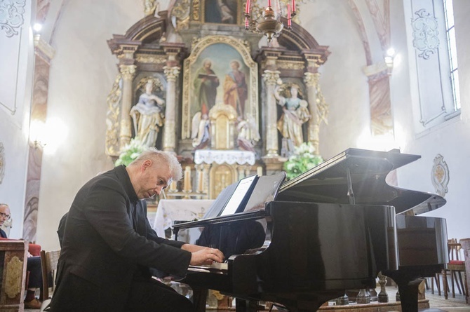 Koncert w Szalejowi Dolnym w ramach cyklu "Koncerty w kościołach zapomnianych"