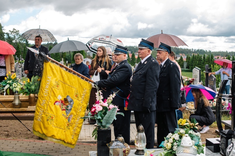 Pogrzeb ks. kan. Jana Troedera