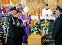 Liturgii przewodniczył bp Wiesław Szlachetka.