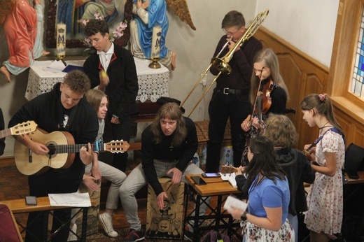 Dzień wspólnoty w Koniakowie - część 1 - godzina jedności