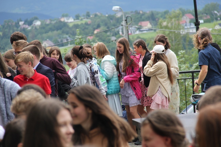 Dzień wspólnoty w Koniakowie - część 2 - Eucharystia i tańce