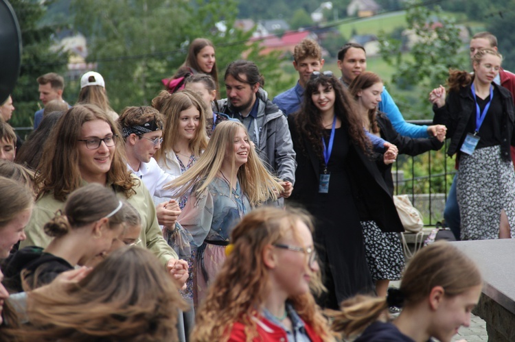 Dzień wspólnoty w Koniakowie - część 2 - Eucharystia i tańce