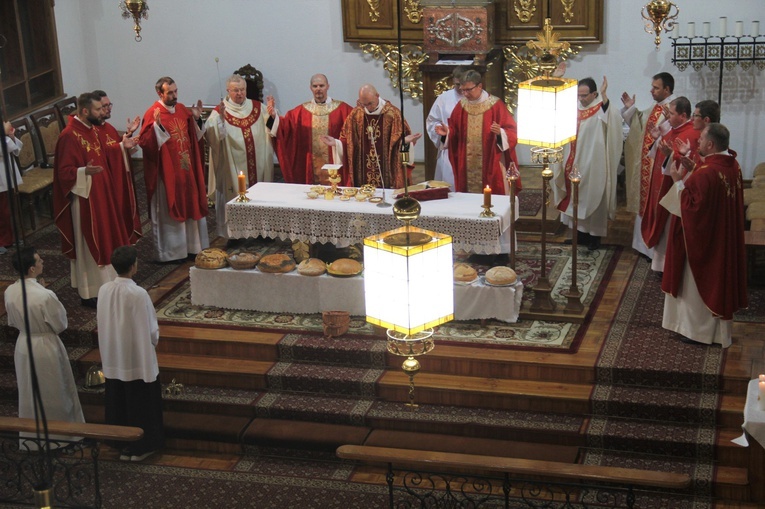 Dzień wspólnoty w Koniakowie - część 2 - Eucharystia i tańce