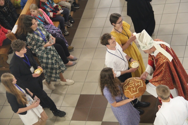 Dzień wspólnoty w Koniakowie - część 2 - Eucharystia i tańce