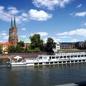 	Wrocław uważany jest za nieformalną stolicę żeglugi śródlądowej.