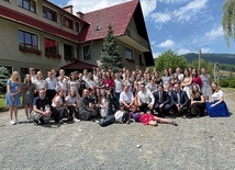 ▲	Uczestnicy Oazy Nowej Drogi w Wiśle-Jaworniku.