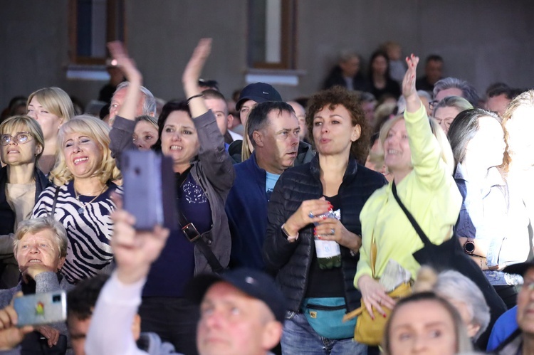 Głuszyca. Finałowy koncert z Beatą Kozidrak i muzyką filmową