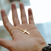 Wzrasta prześladowanie chrześcijan „w białych rękawiczkach”