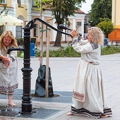 Zosie Samosie  na włodawskim rynku,