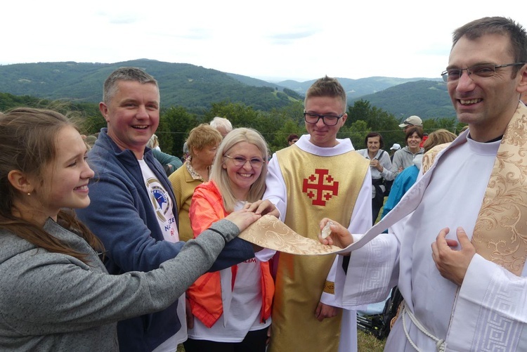 Ks. Adam Wandzel modlił się z małżonkami i ich dziećmi po raz kolejny w ramach 10. EwB.