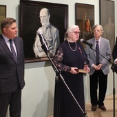 Od lewej stoją: Leszek Ruszczyk, Ewelina Pierzyńska-Jelska, Andrzej Jelski, Marek Suski.