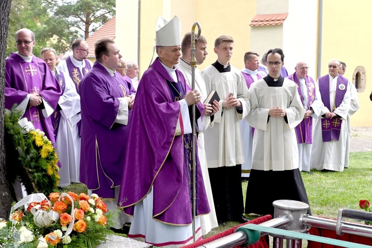 Pogrzeb ks. Stanisława Panewskiego