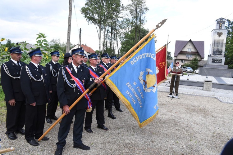 Pomnik w Ćwikowie