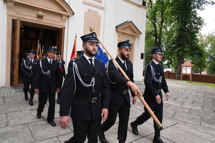 Pomnik w Ćwikowie