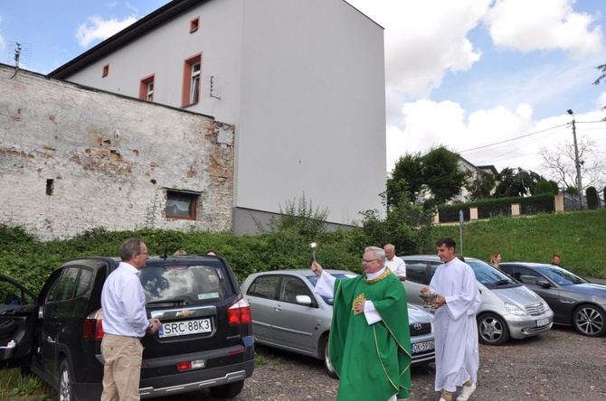 Zlot oldtimerów i święcenie pojazdów w Sławikowie