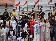 Centrum Kultury Gminy Kutno wraz z Gminną Biblioteką Publiczną im. Józefa Bohdana Zaleskiego w Leszczyku zorganizowały imprezę historyczną - I Odyseję Napoleońską – która przeniosła gości w czasie. 