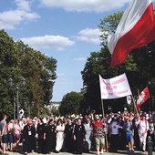 ▲	I ty chodź do Maryi, by złożyć przed Nią wszystkie problemy.