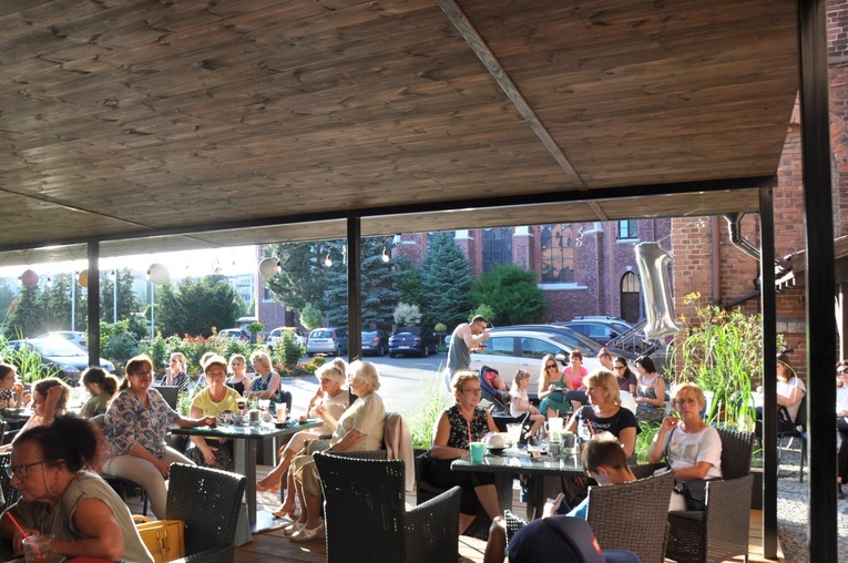 KAWAłek nieba - "roczek" kawiarni u nyskich werbistów