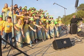 Na plaży o Bogu, szczęściu, przyjaźni