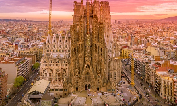 Hiszpania: wśród dziesięciu najchętniej odwiedzanych przez turystów miejsc jest aż 7 kościołów