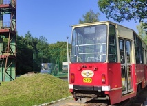 Dąbrowa Górnicza. Strażacy dostali w prezencie tramwaj do ćwiczeń