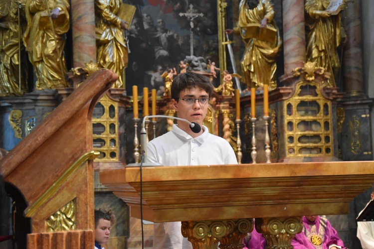 Służba Liturgiczna Ołtarza na rekolekcjach w paradyskim sanktuarium