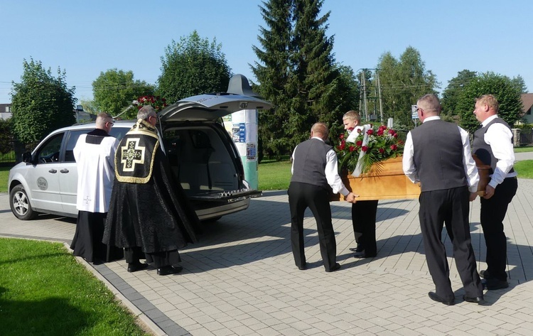 Pogrzeb śp. Marii Ciurli - gospodyni leśniańskiej parafii z 21-letnim stażem