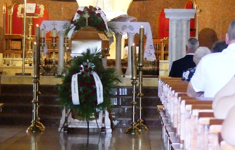 Pogrzeb śp. Marii Ciurli - gospodyni leśniańskiej parafii z 21-letnim stażem