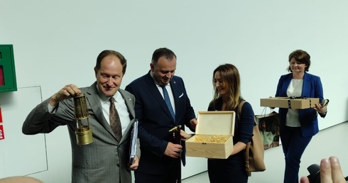 Katowice. Ambasador USA w Polsce, Mark Brzeziński odwiedził Muzeum Śląskie