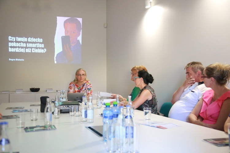 Fundacja "Auxilium" na pomoc dziecioom i młodzieży