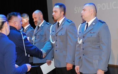 62 policjatów otrzymało awans na wyższy stopień służbowy.