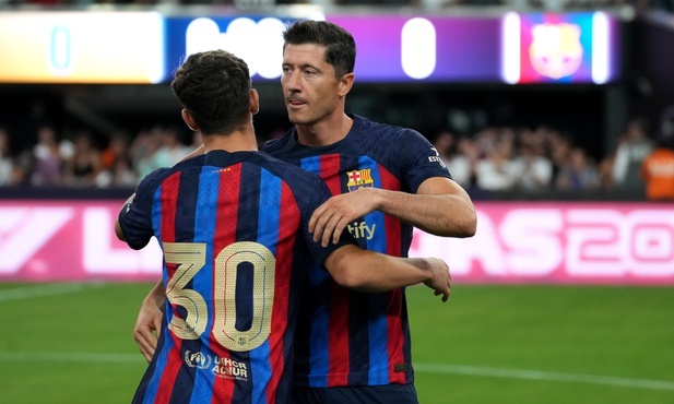 Robert Lewandowski zadebiutował w Barcelonie, która wygrała z Realem Madryt