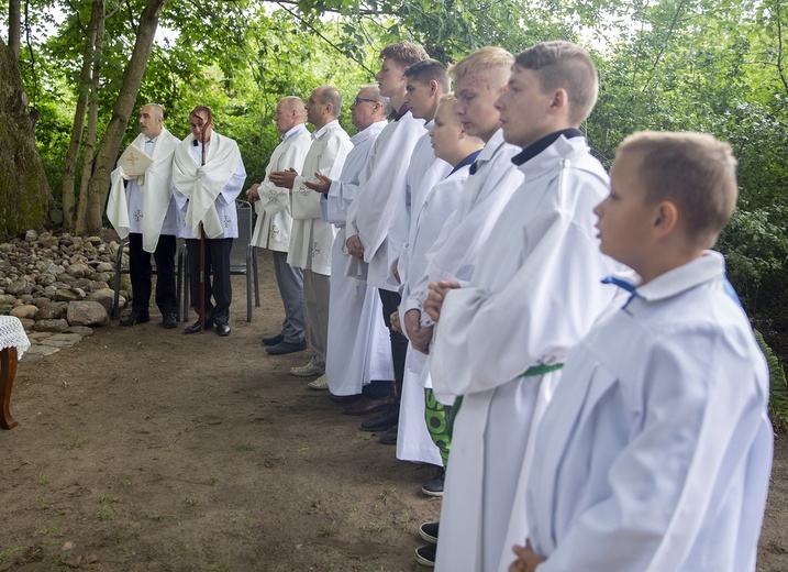 Lasek Miłosierdzia Bożego i Zakątek świętych Joachima i Anny, cz. 1
