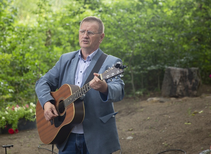 Lasek Miłosierdzia Bożego i Zakątek świętych Joachima i Anny, cz. 1