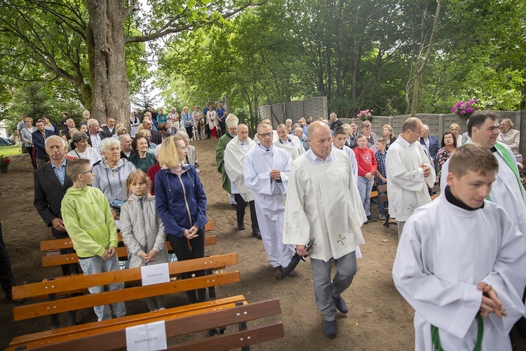 Lasek Miłosierdzia Bożego i Zakątek świętych Joachima i Anny, cz. 1