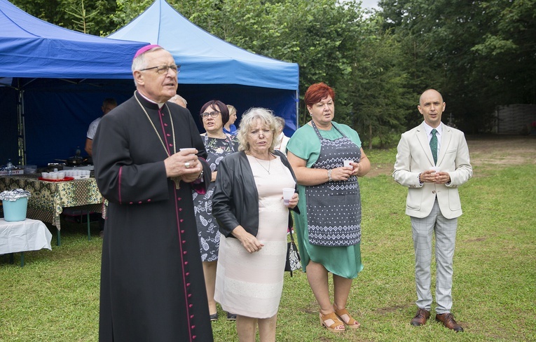 Lasek Miłosierdzia Bożego i Zakątek świętych Joachima i Anny, cz. 2