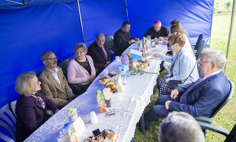 Lasek Miłosierdzia Bożego i Zakątek świętych Joachima i Anny, cz. 2