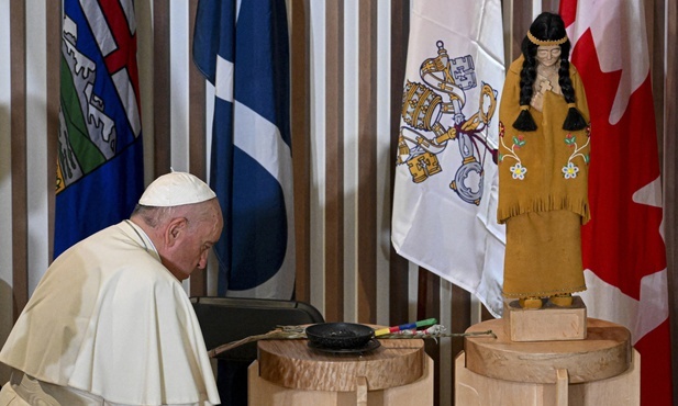 Papież odprawi dziś Mszę w Edmonton i weźmie udział w pielgrzymce nad Jezioro Świętej Anny