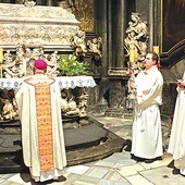 	Biskup Jacek zachęcał, by uczyć się od drugiego polskiego dominikanina zaufania do Boga i cierpliwości.