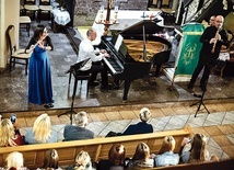 W pięknym kościele w Wilczkowie melomani mogli wysłuchać wyjątkowego koncertu w wykonaniu włoskich muzyków.