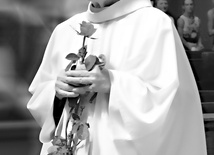 ▲	Był zainspirowany duchowością  św. Karola de Foucauld.