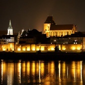 Toruń piernikiem stoi