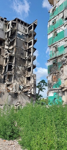 Obrazki wojenne z Ukrainy - podróż ks. Bartłomieja Kota