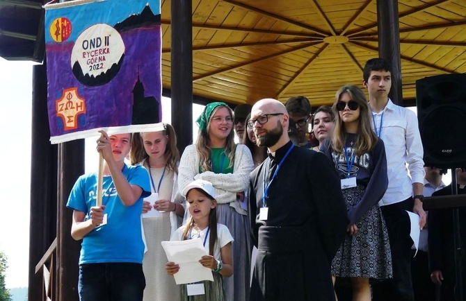 Wakacyjny Dzień Wspólnoty Oazy w Rajczy - II turnus 2022, cz. 1 - spotkanie w parku