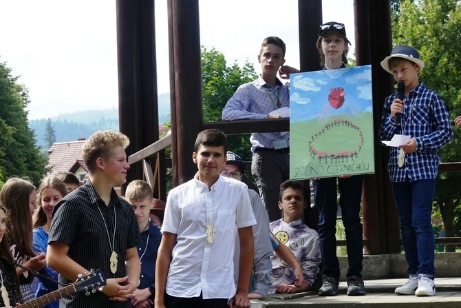 Wakacyjny Dzień Wspólnoty Oazy w Rajczy - II turnus 2022, cz. 1 - spotkanie w parku